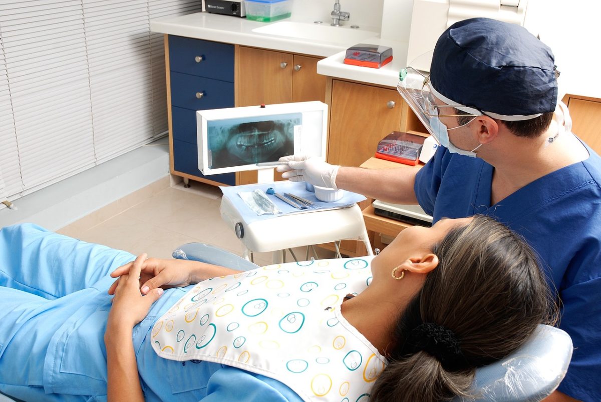 Aktualna technologia używana w salonach stomatologii estetycznej być może spowodować, że odzyskamy prześliczny uśmieszek.